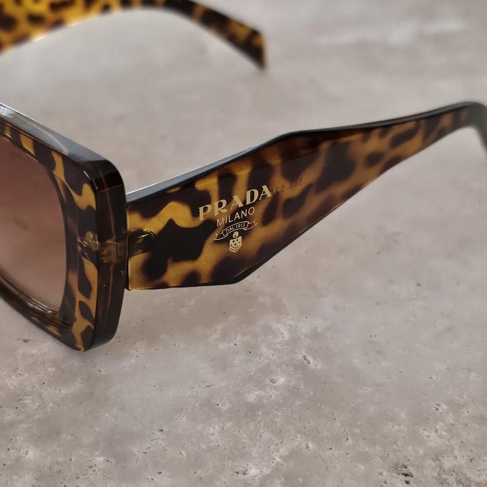 Prada leopard print‎ PR 17WS Sunglasses